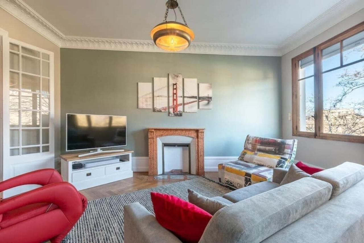 The Red Heart Of Annecy - Beautiful Apartment For 4 People المظهر الخارجي الصورة
