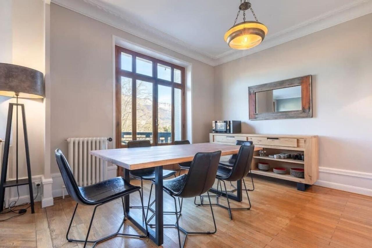 The Red Heart Of Annecy - Beautiful Apartment For 4 People المظهر الخارجي الصورة