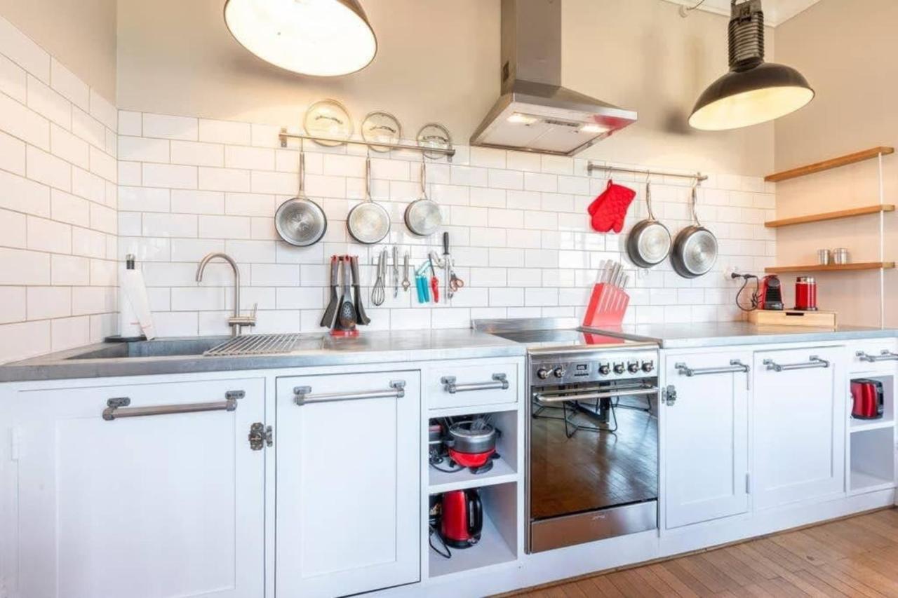The Red Heart Of Annecy - Beautiful Apartment For 4 People المظهر الخارجي الصورة