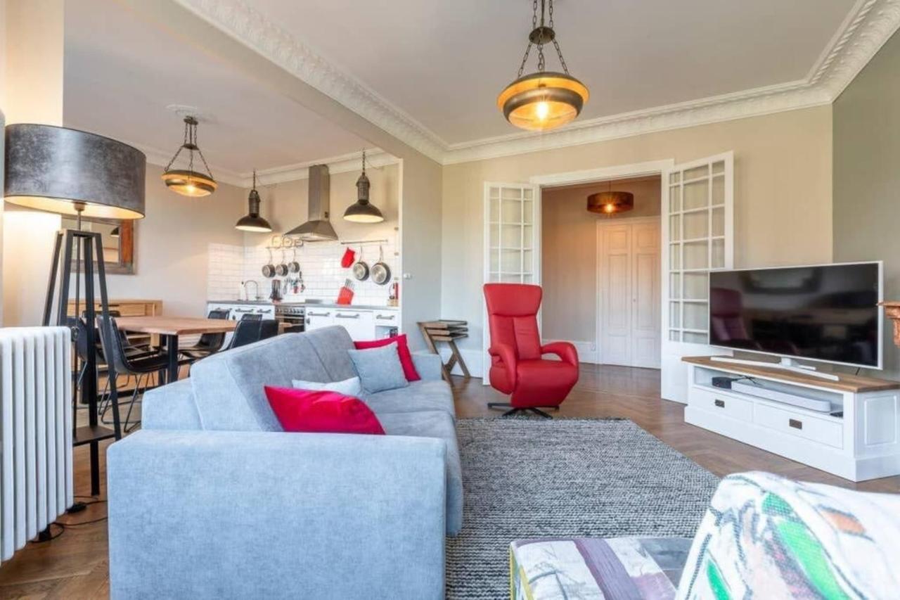 The Red Heart Of Annecy - Beautiful Apartment For 4 People المظهر الخارجي الصورة