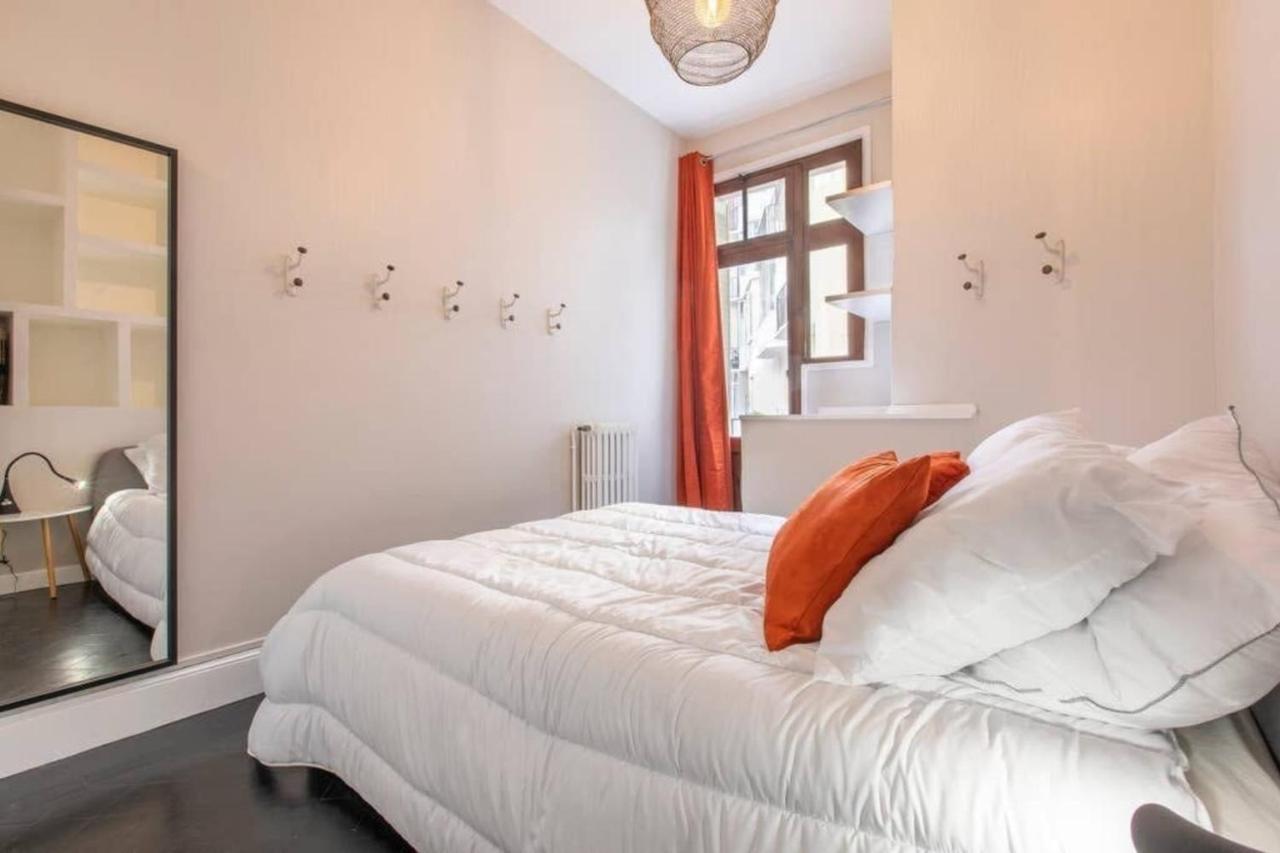 The Red Heart Of Annecy - Beautiful Apartment For 4 People المظهر الخارجي الصورة