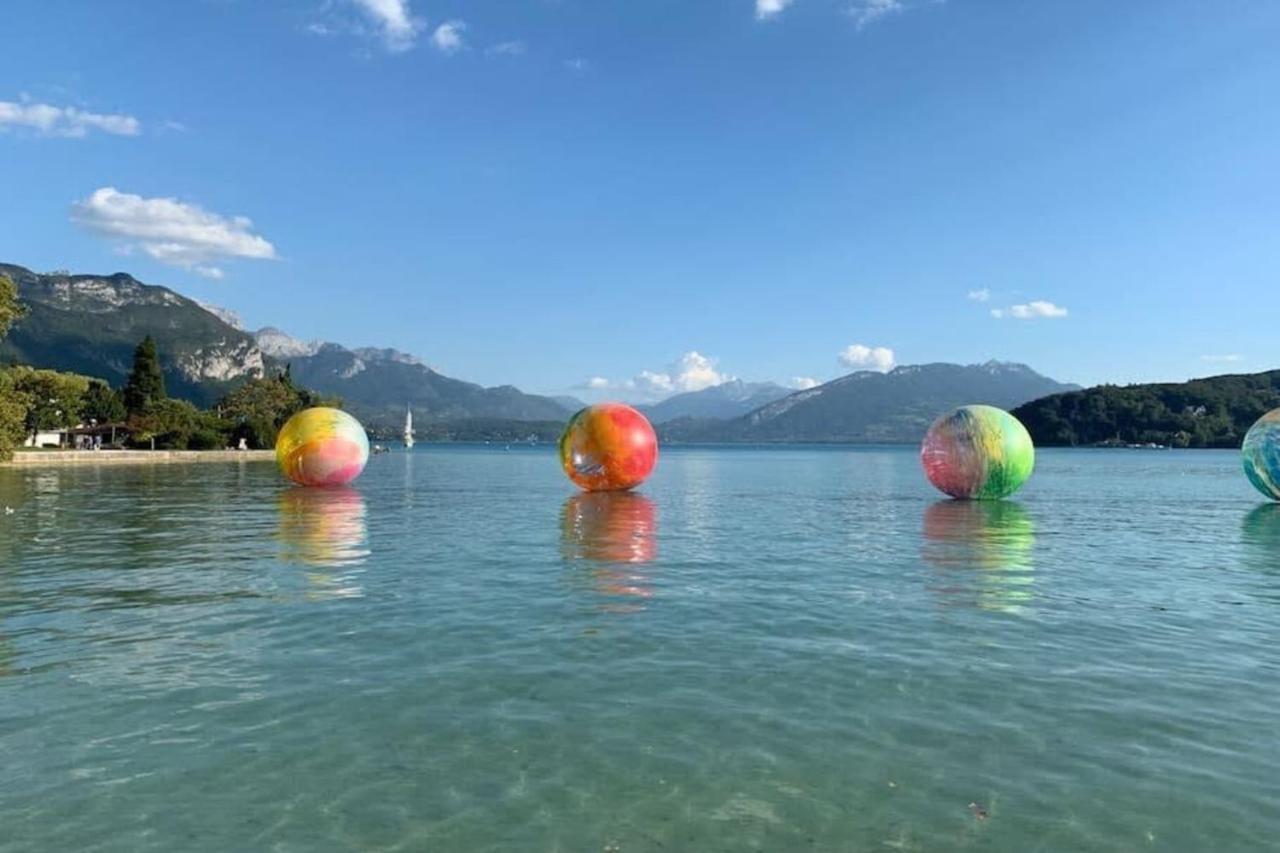 The Red Heart Of Annecy - Beautiful Apartment For 4 People المظهر الخارجي الصورة